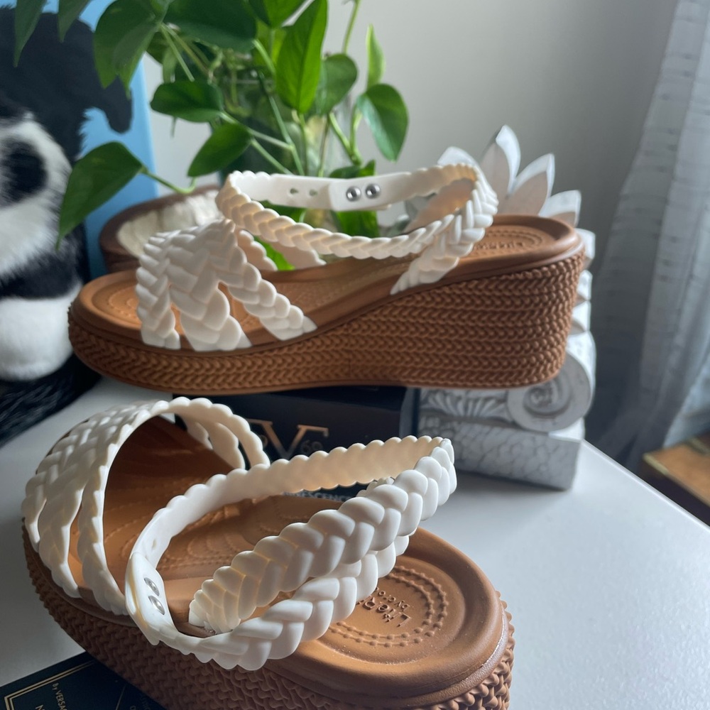 CROCS Brooklyn Woven Ankle Strap Wedge Woman’s shoes foam footbed NWOB Sz 8 - Picture 6 of 10